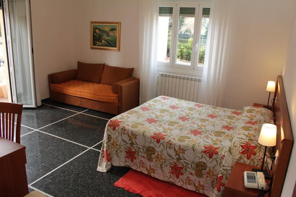 Hotel Serena Varazze Extérieur photo